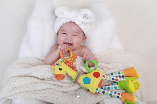 北流宝宝为什么会吐奶 北流宝宝为什么会吐奶